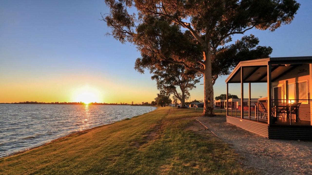 Lake Boga Caravan Park Екстер'єр фото
