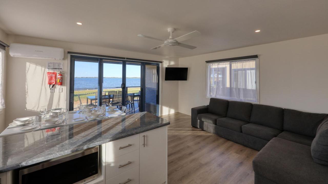 Lake Boga Caravan Park Екстер'єр фото