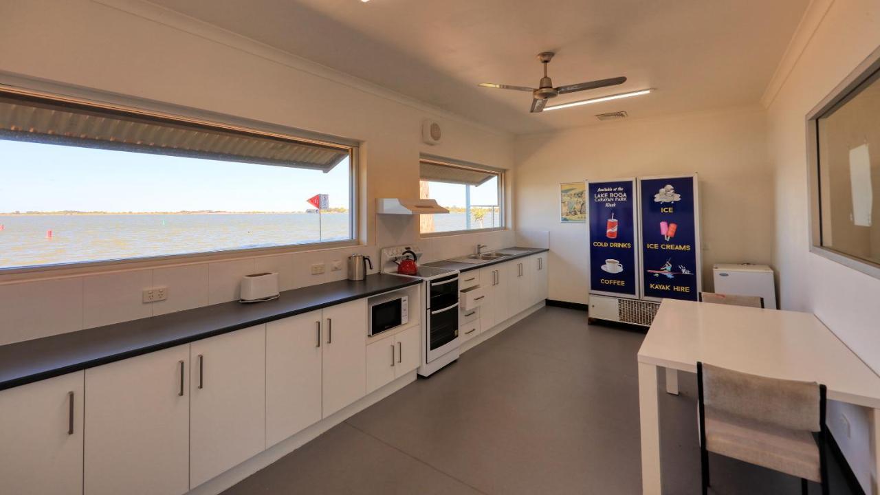 Lake Boga Caravan Park Екстер'єр фото