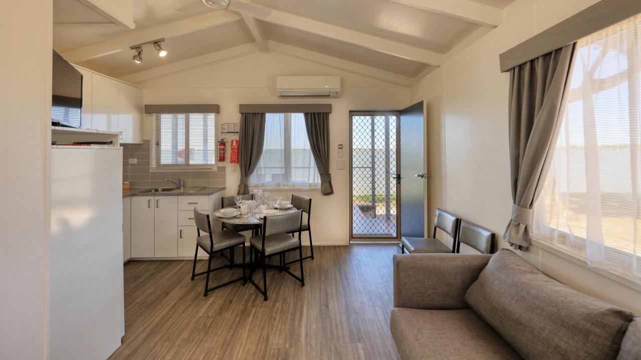 Lake Boga Caravan Park Екстер'єр фото