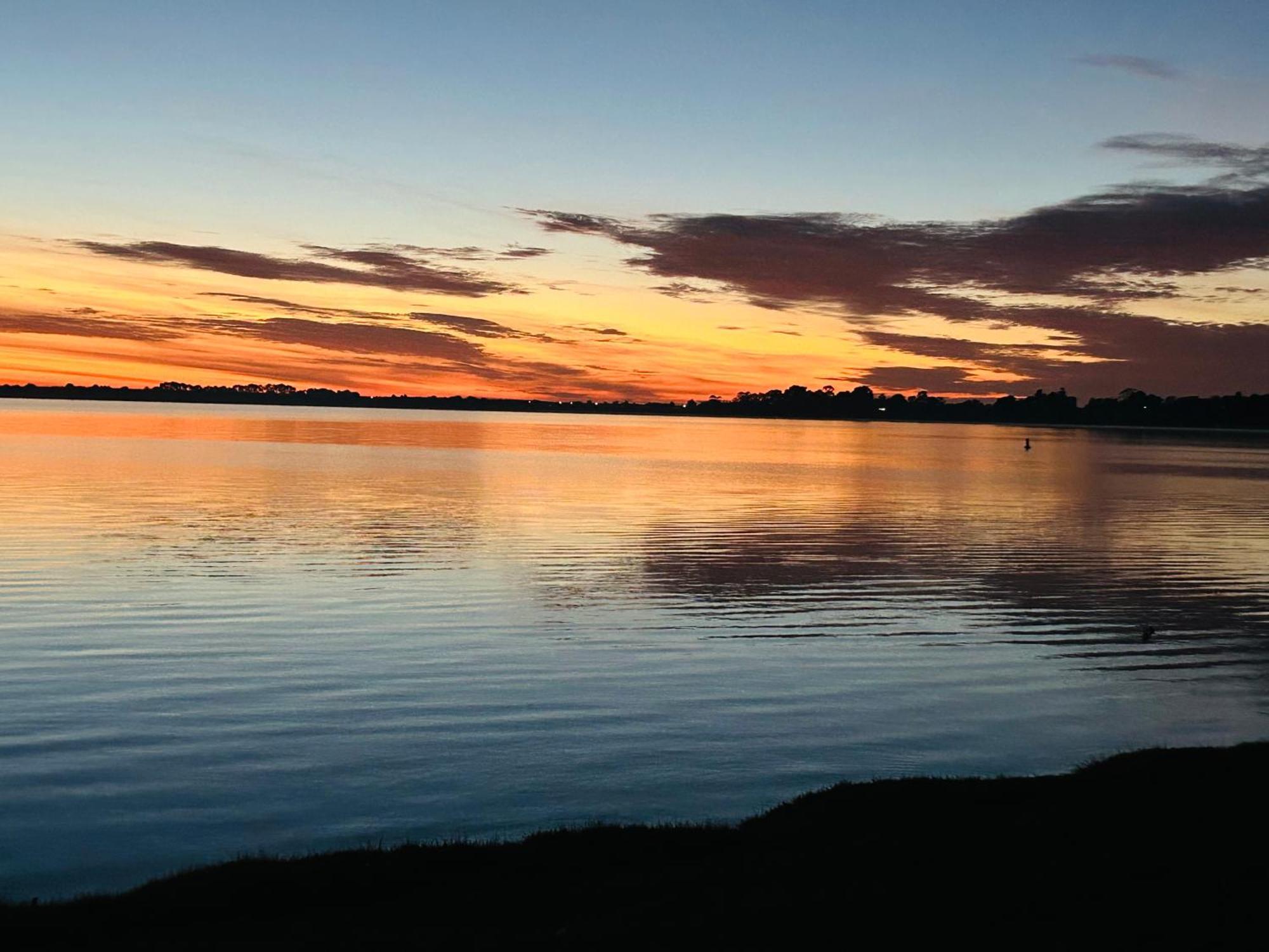 Lake Boga Caravan Park Екстер'єр фото