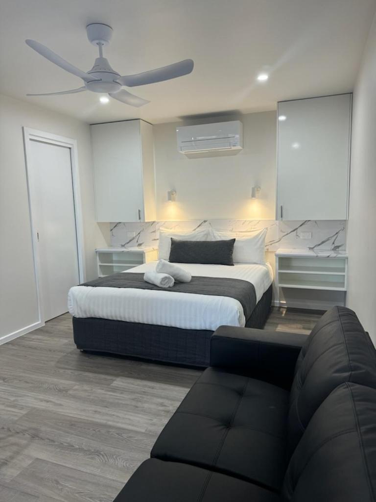 Lake Boga Caravan Park Екстер'єр фото