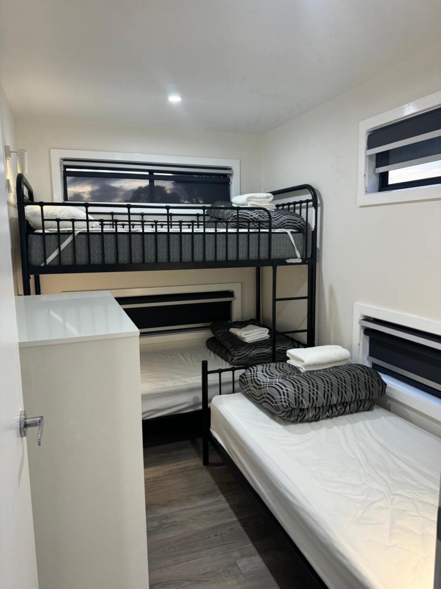 Lake Boga Caravan Park Екстер'єр фото