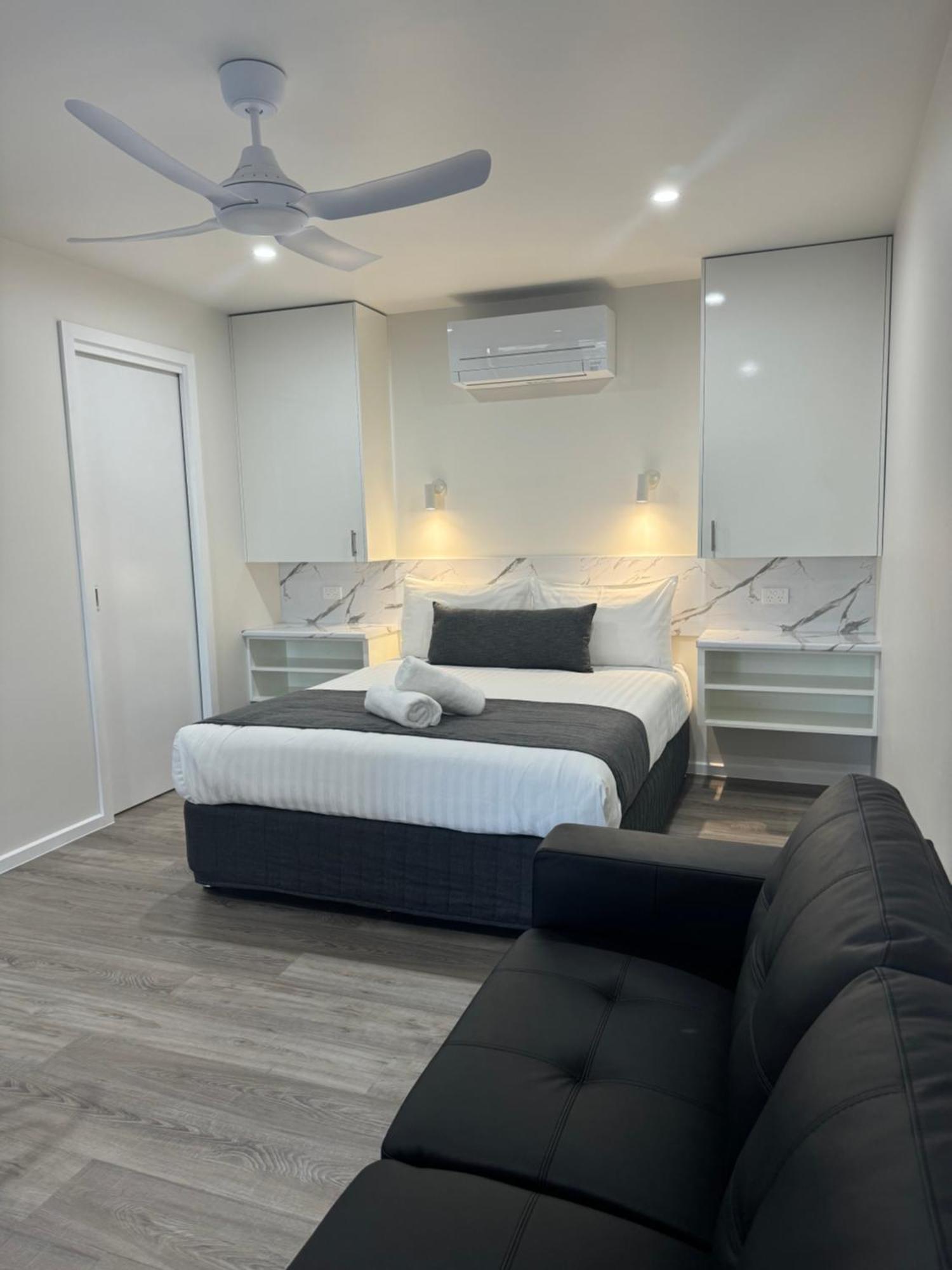 Lake Boga Caravan Park Екстер'єр фото